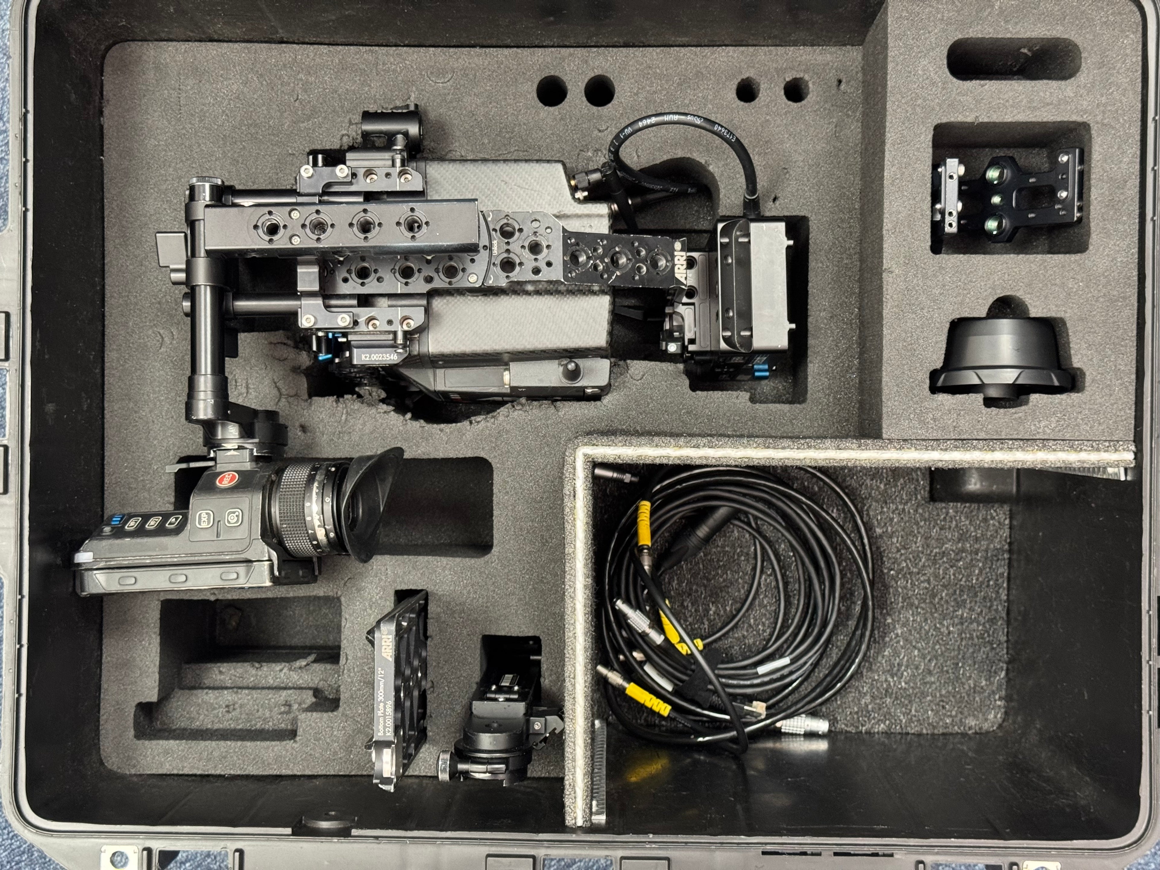 Arri alexa mini LF, 2 in stock -  Running hours reflect price difference