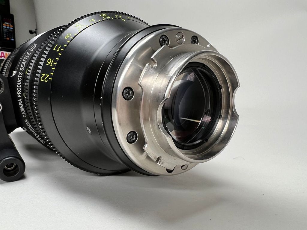 Fujinon Premiere zoom 18-85mm T.2 (HK4.7X18). recently Ducos evaluated